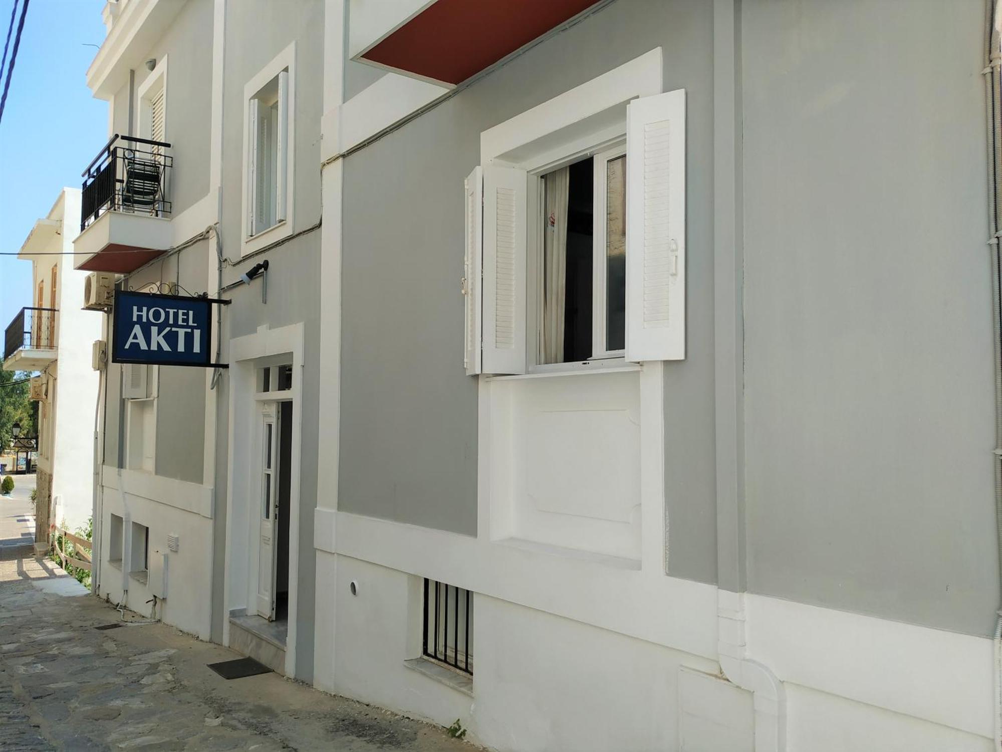 Akti Hotel 2*